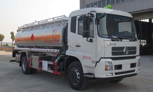 15噸東風天錦單橋鋁合金油罐車圖片 15噸東風天錦單橋鋁合金油罐車圖片