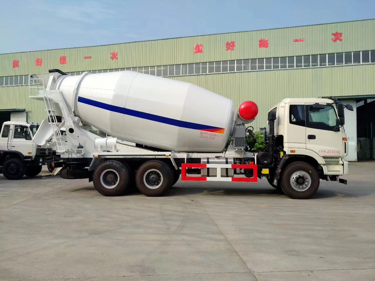 福田歐曼后雙橋攪拌車