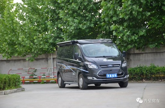 齊星福特新全順低頂升頂房車_勇創FT2121-1旅居4座齊星房車_齊星升頂房車2021款