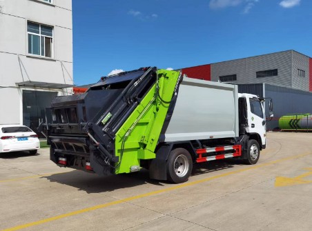 王力壓縮垃圾車廠家_東風(fēng)多利卡11方壓縮垃圾車價格 王力壓縮垃圾車廠家_東風(fēng)多利卡11方壓縮垃圾車價格